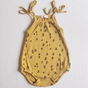 SOLD Fin and Vince bees tie onesie